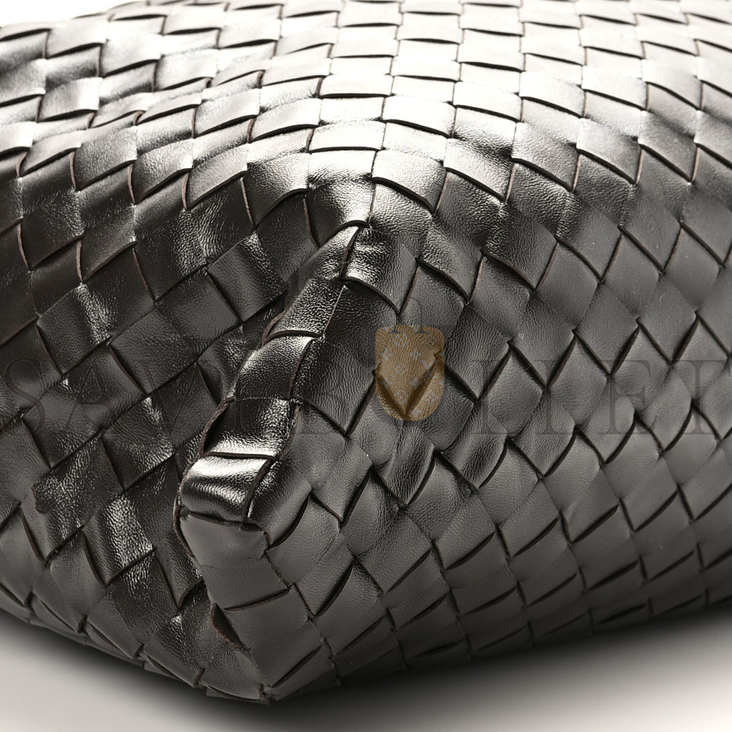 BOTTEGA VENETA NAPPA INTRECCIATO LARGE HOP FONDANT  (56*43cm)